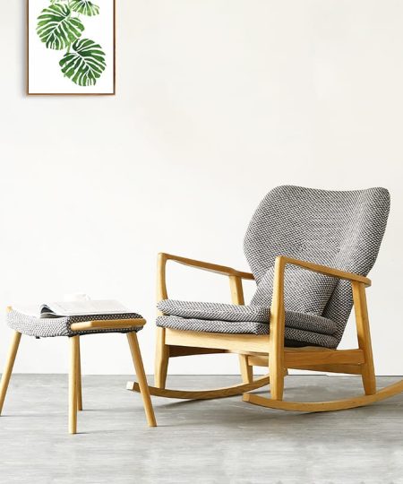 כסא נדנדה מעץ מלא ליון