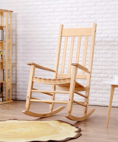 כסא מעץ מלא
