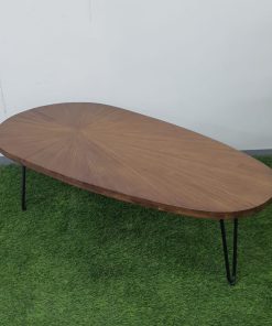 שולחן עץ גושני מלא מתצוגה