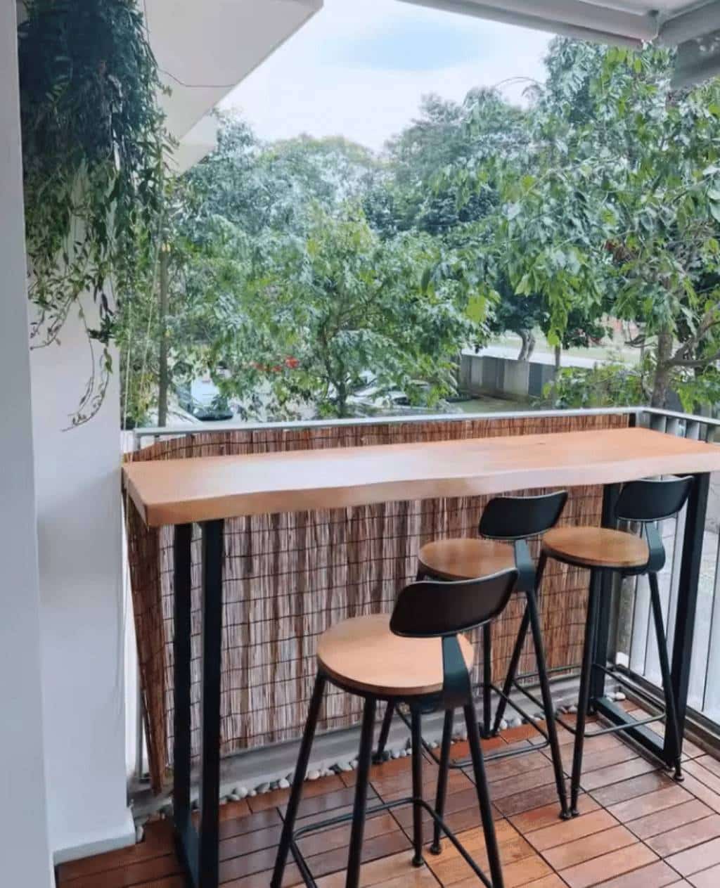 כסא בר מעץ שיטה