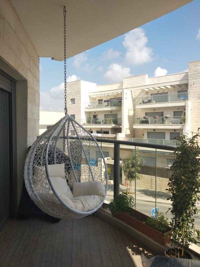 ערסל יחיד תלוי מהתקרה ראטן לבן